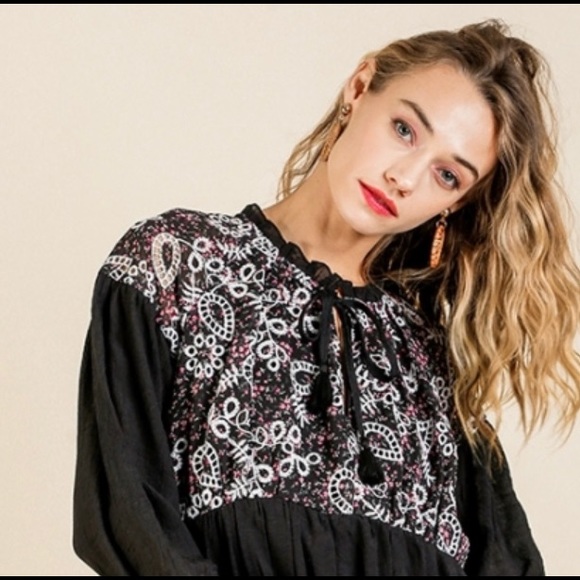 💥SALE💥Umgee - Puff Sleeve Black Dress - Picture 4 of 8